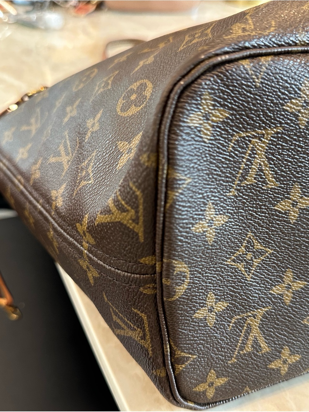 Louis Vuitton Monogram Canvas Tote in Brown with Tan Trim - Picture 6 of 16